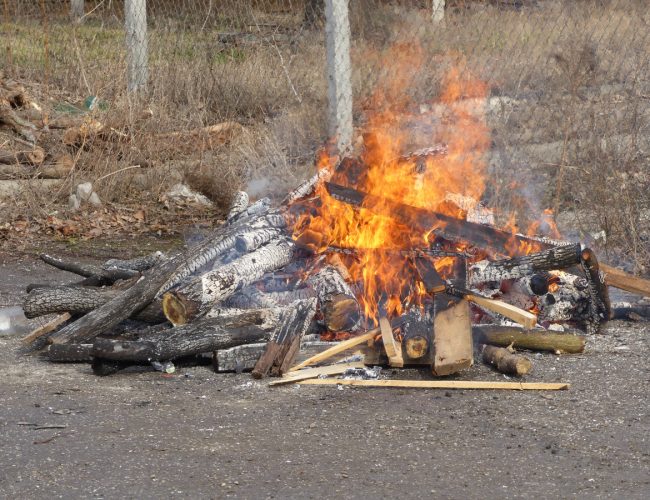 Без огньове от гуми и при силен вятър на Сирни заговезни