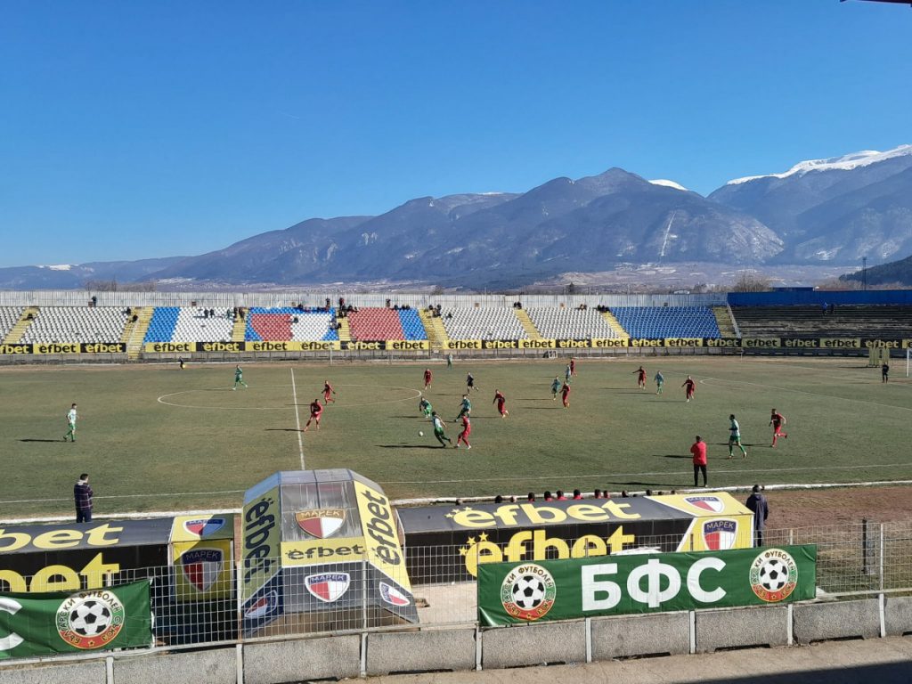 Марек играе у дома последна контрола